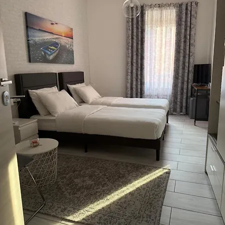 בית הארחה Casa L'aquila קומו